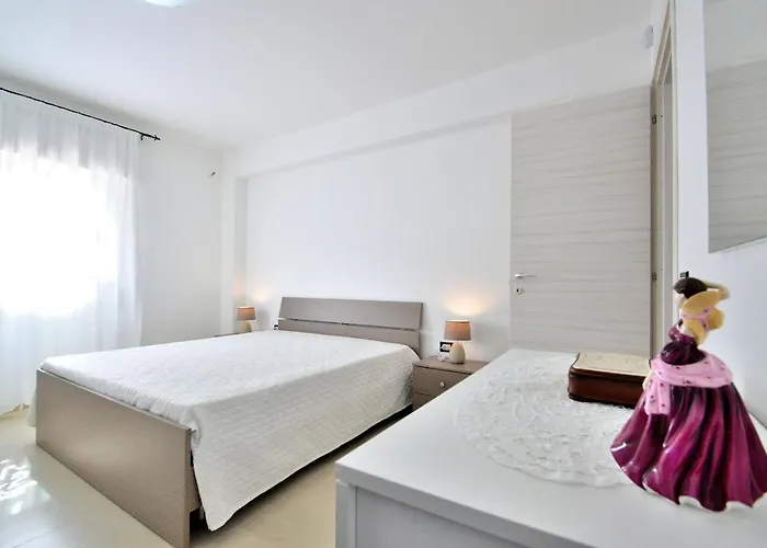 Bianca E Arancio فيلة ألكامو